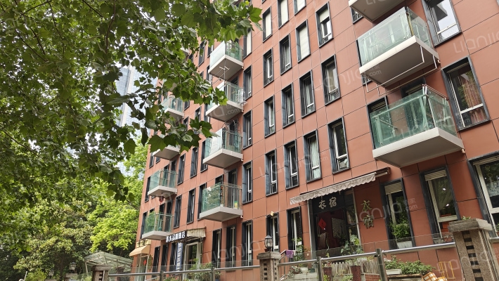 朗诗国际街区北园外景图