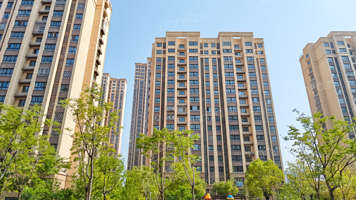 湖畔佳苑三期外景图