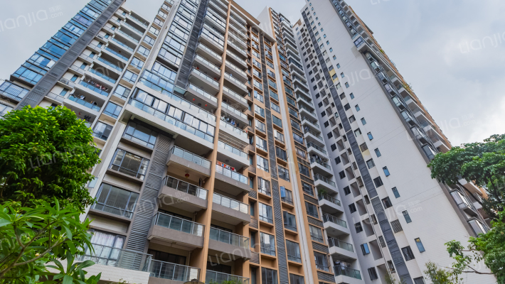 实地璟湖城外景图