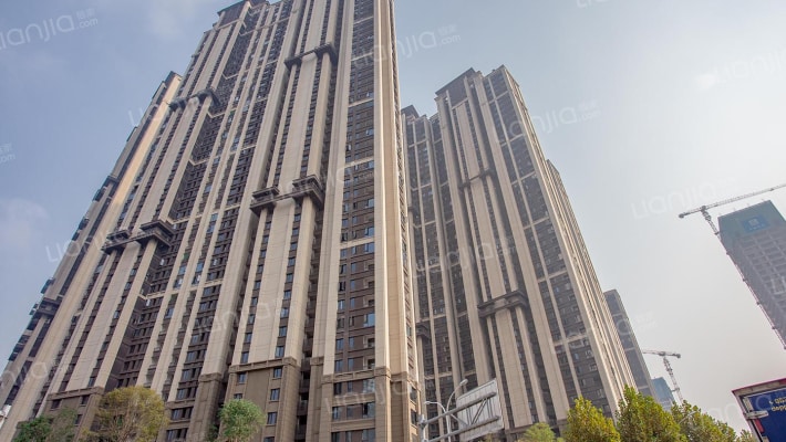 建发央著外景图