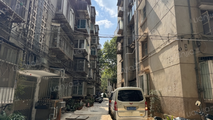 巡津街38号外景图