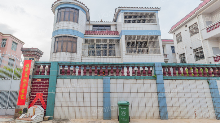 崖口西堡村外景图