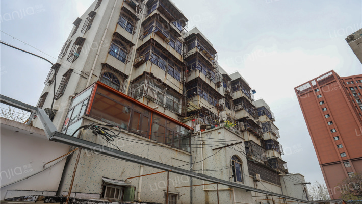 红旗中学家属院外景图