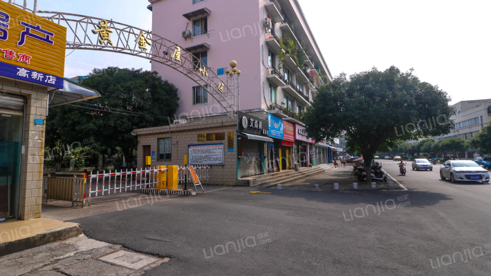 黄金屋小区外景图