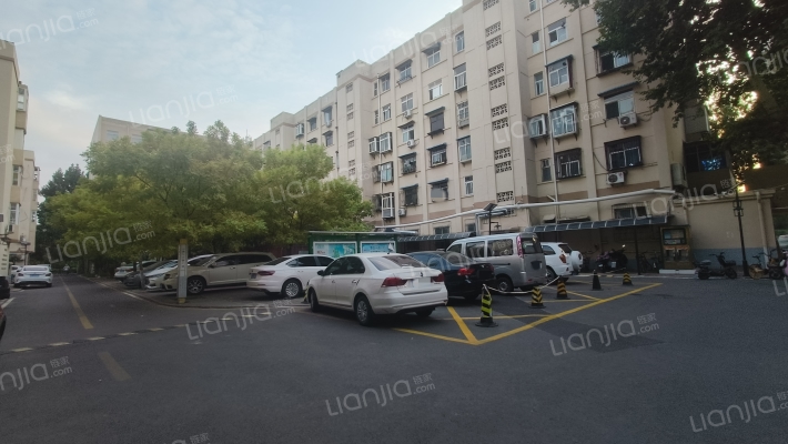 纺机家属院外景图