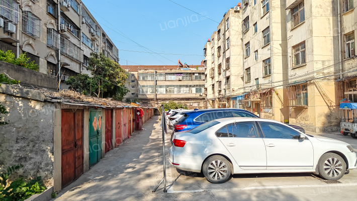 大黄山中学教师公寓外景图