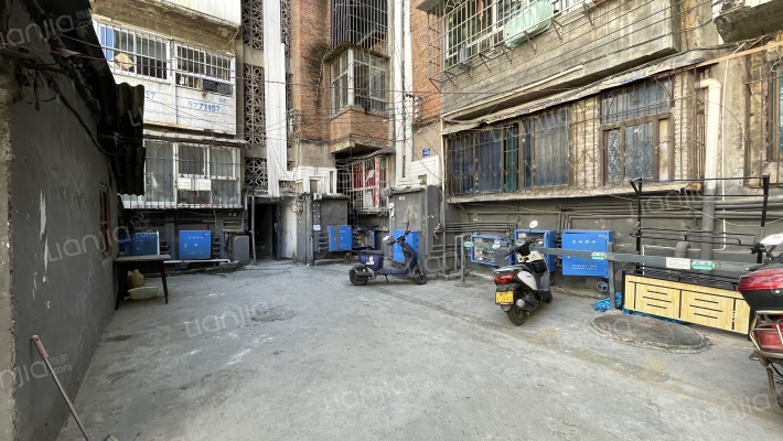 二七路33号外景图