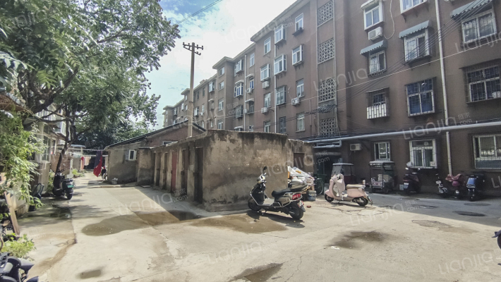 三孔桥街16号外景图