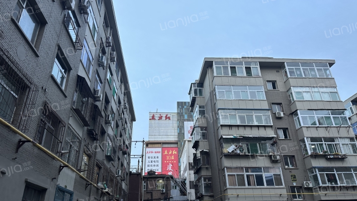 第六大型货物运输公司家属院外景图