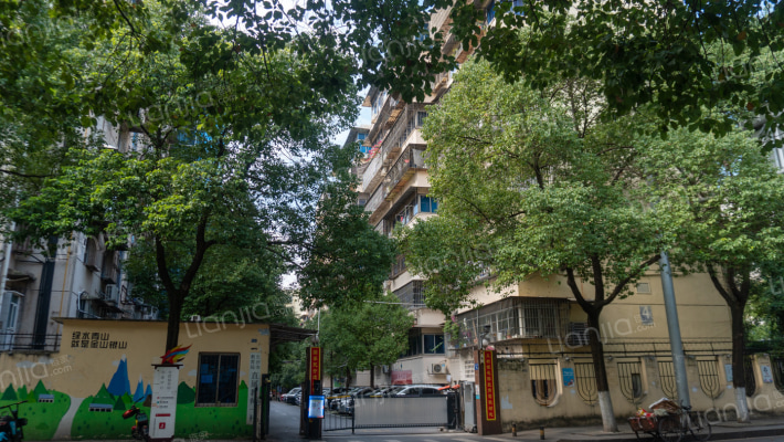 市教育局教师一村外景图