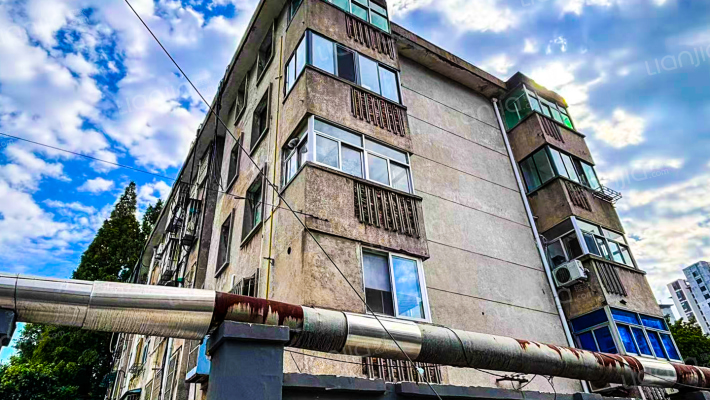 淮中西操场宿舍外景图