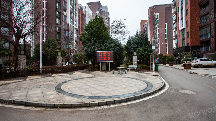 湖光山色外景图