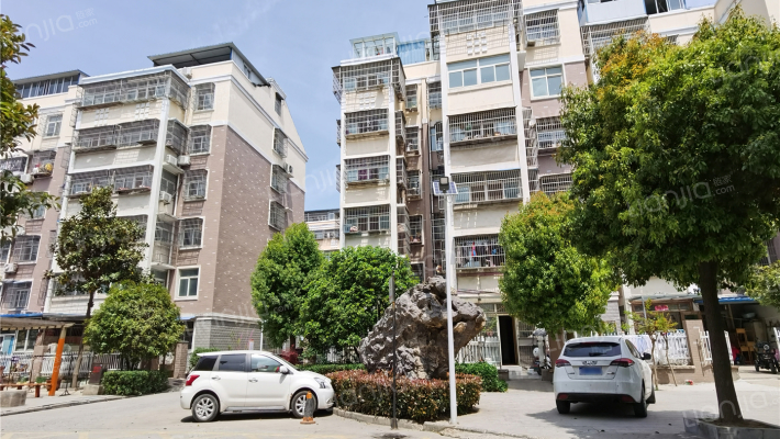 億和家园外景图