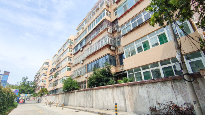 英雄山路203号外景图