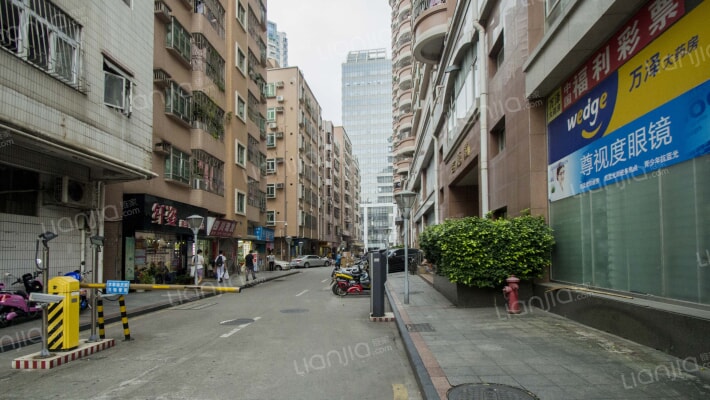 皇兴大厦外景图