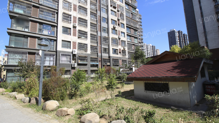 東港龍城外景图