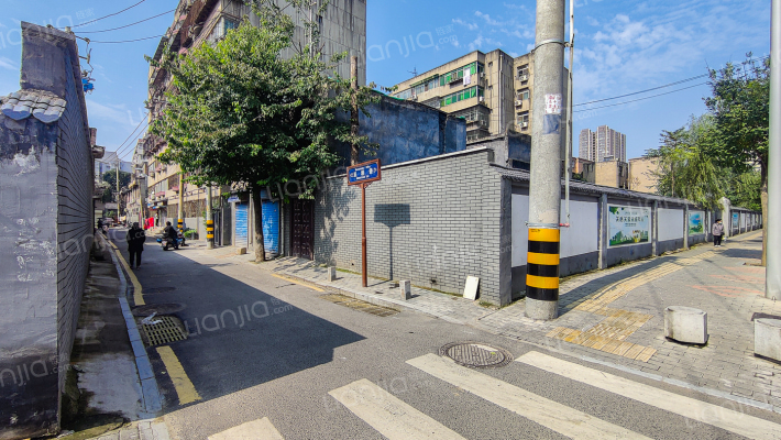 福泰公司家属院外景图