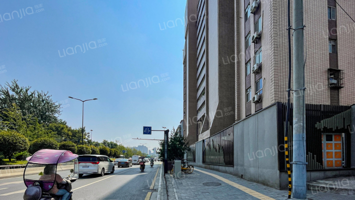 长庆矿区事业部西仪综合服务处住宅楼外景图