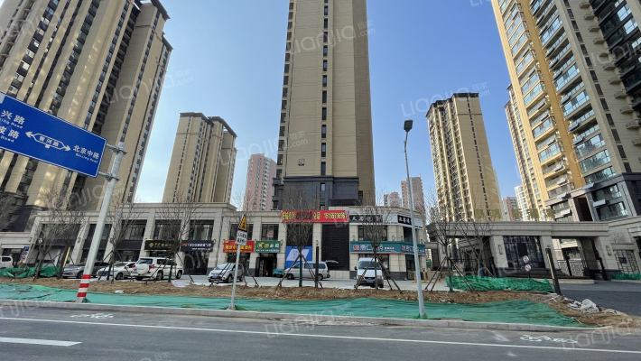 泰鸿听澜湾外景图