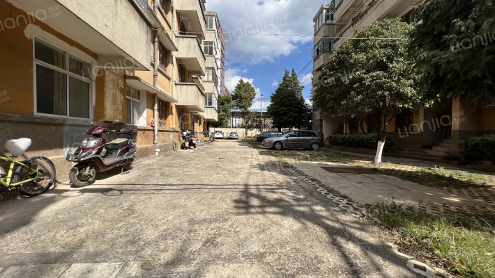 云南省水利水电职业学校外景图