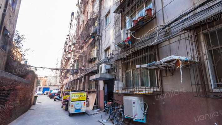 鸿雁小区外景图