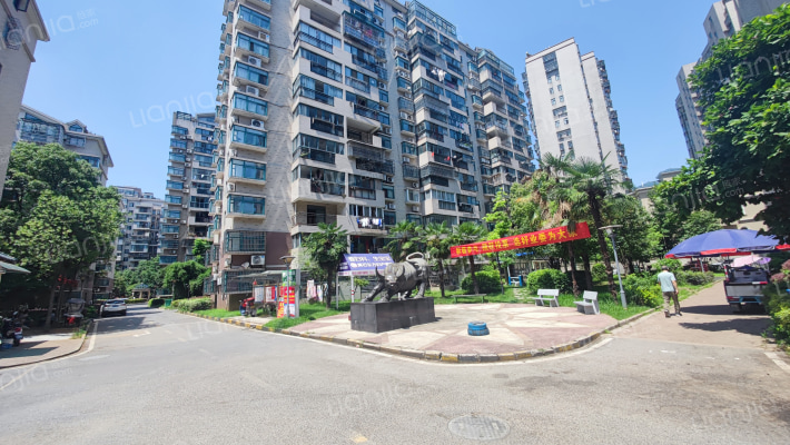 东方华尔街外景图