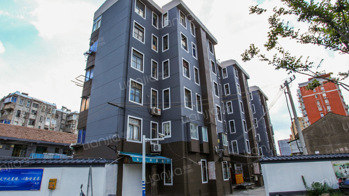 姚港坝南村外景图