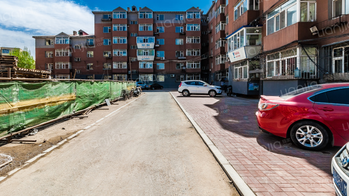 机车宿舍外景图