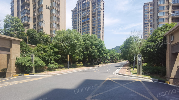 保利半山国际诺森伯兰外景图