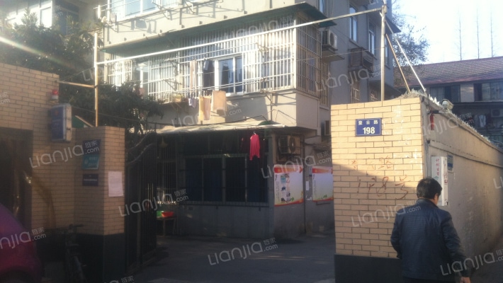 登云路198号外景图