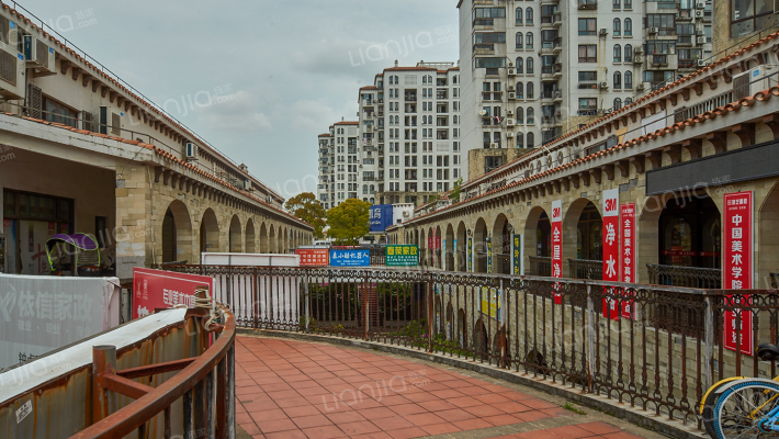 城市经典四期高迪外景图