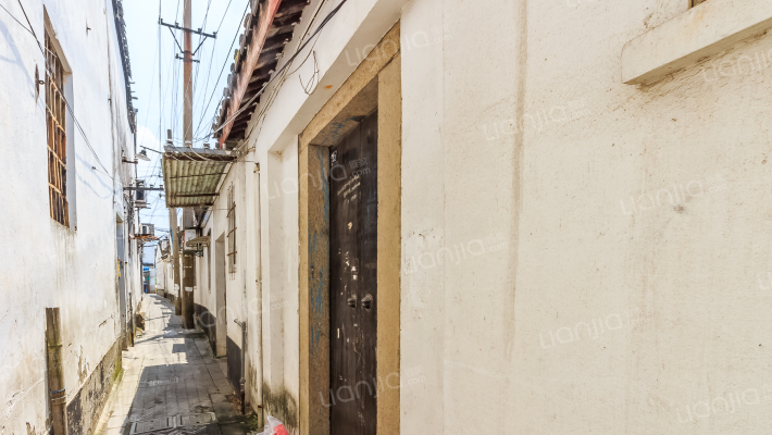 后石皮弄散盘外景图