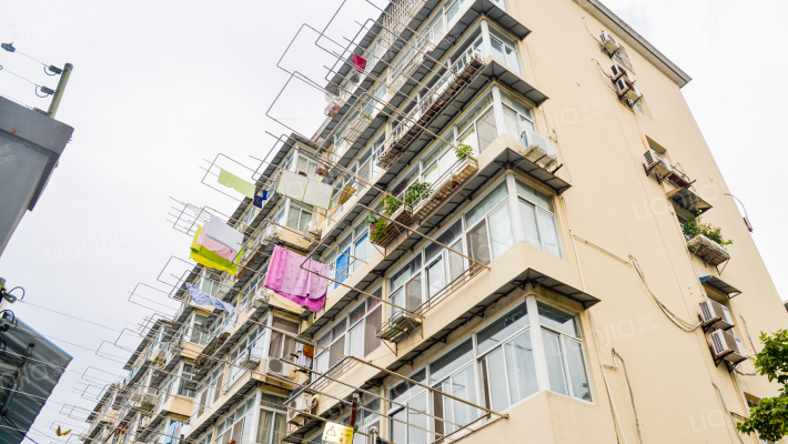 老沪闵路709弄外景图