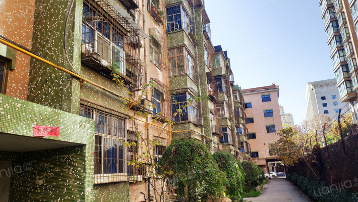 金属公司小区外景图