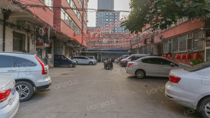 英语周报宿舍外景图