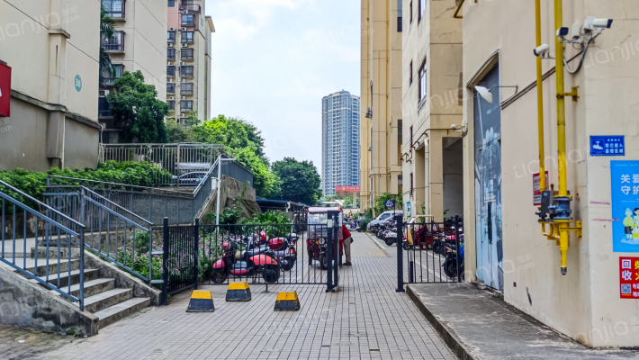 壮锦大厦外景图