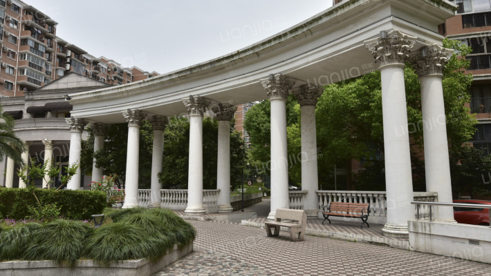 金汇华光城外景图