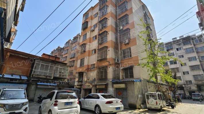 正亚小区外景图