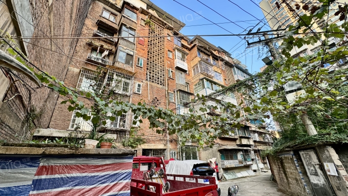 半边街52号外景图