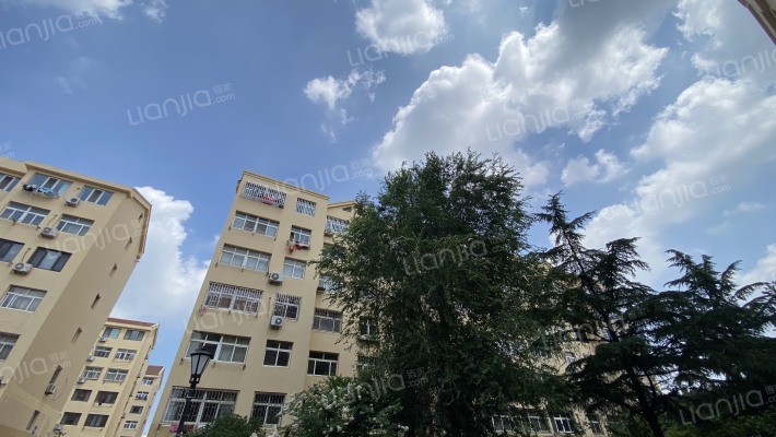 新府花园外景图