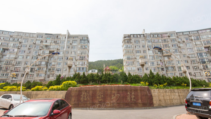 椒金山庄外景图