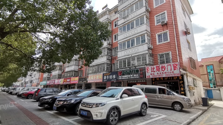 长龙一村西区外景图