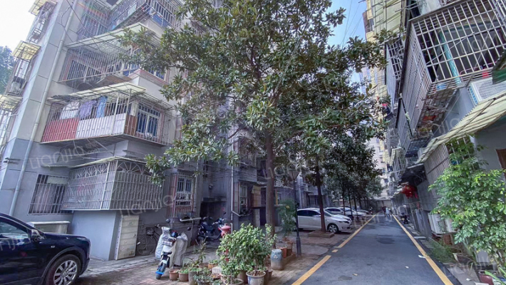 水电八局宿舍外景图