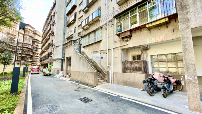 昆明中药厂宿舍外景图