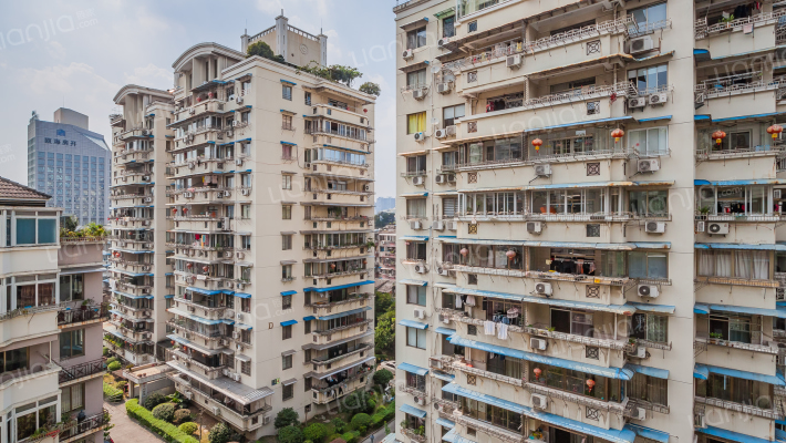 雪山公寓外景图