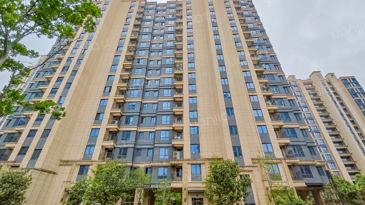 绿地云智大厦外景图