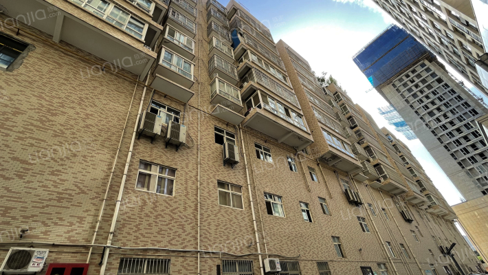 首帕张村综合楼外景图