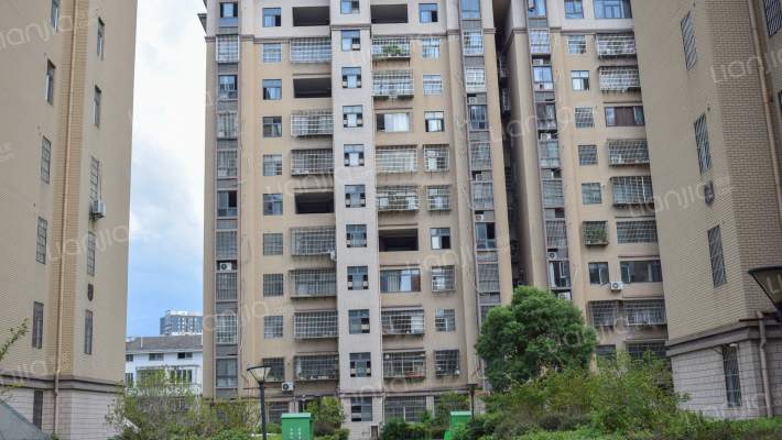 半岛花园外景图