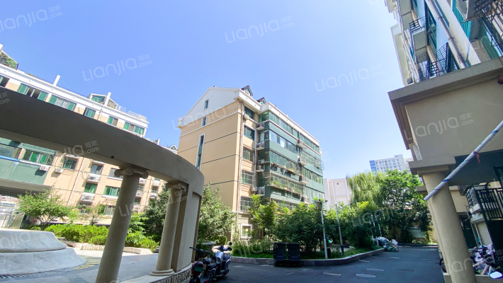 齐鲁世纪园外景图