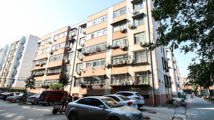 许昌安装总公司家属院外景图